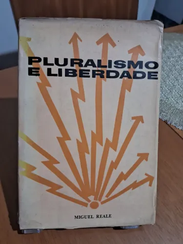 Miguel Reale - Pluralismo e Liberdade - livro usado em bom estado de conservação 