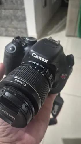 Camera Canon Eos Rebel T3i + Lente Efs 18-55mm