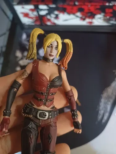 Neca harley quinn usado