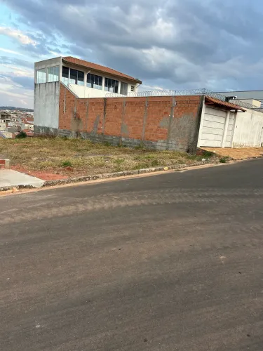 Terreno no Trevisan em Jacutinga 