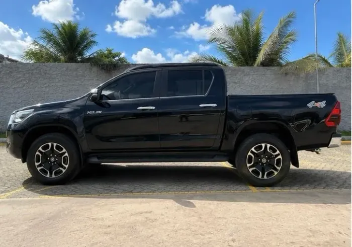 Toyota Hilux CD SRX 4X4 2.8 TDI 16V Diesel Aut. 2024