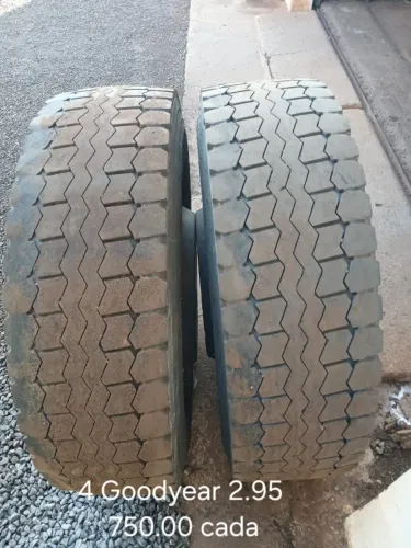 Pneu de Caminhão
