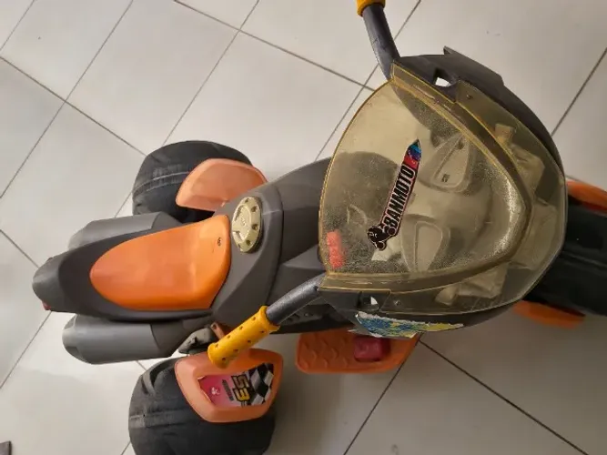 Moto elétrica infantil 