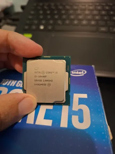 Processador i5 10400f + Cooler Box intel<br>Acompanha o cooler box<br>LGA 1200