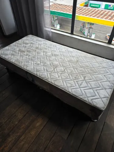 Cama Box Solteiro Ortopédica Box Spring Usada