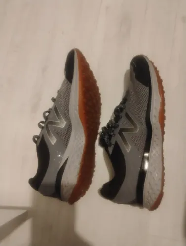 New Balance 620 v2