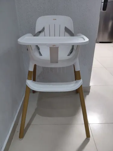 Cadeira de Alimentação Burigoto Poko Branca