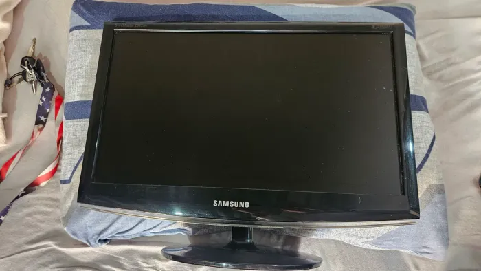 Monitor Samsung 20" (2033SW) Impecável + Cabos e Adaptador HDMI - Venda Rápida!