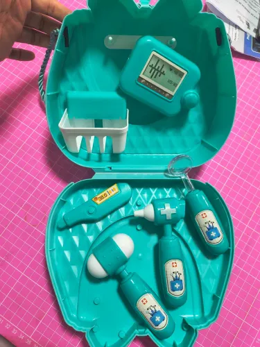 Bolsinha / brinquedo / médico 