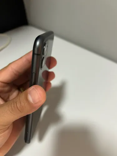 iPhone 11 - Excelente estado | 73% saúde da bateria