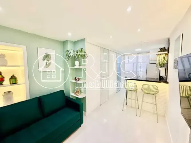 Imóvel para venda possui 33 metros quadrados com 1 quarto em Centro - Rio de Janeiro - RJ