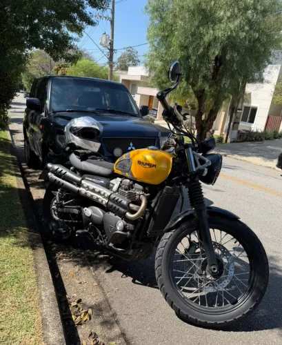 SCRAMBLER 900 24-24 com 4.500 km , estudo TROCA
