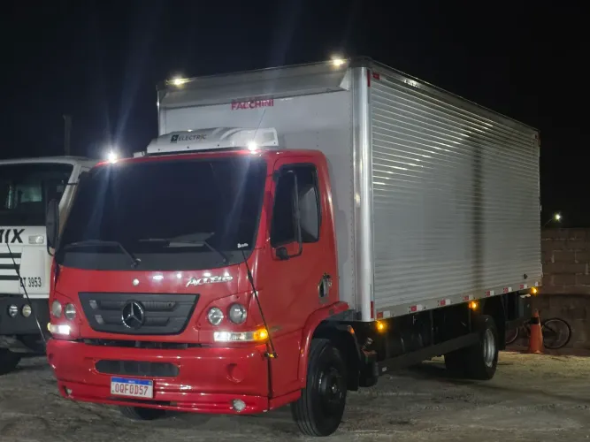 Accelo 815 2013 impecável 215 mil.essa semana sem rastreador