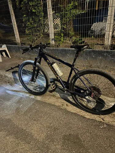 Vende-se bike aro 29 semi usada sem detalhes mtb