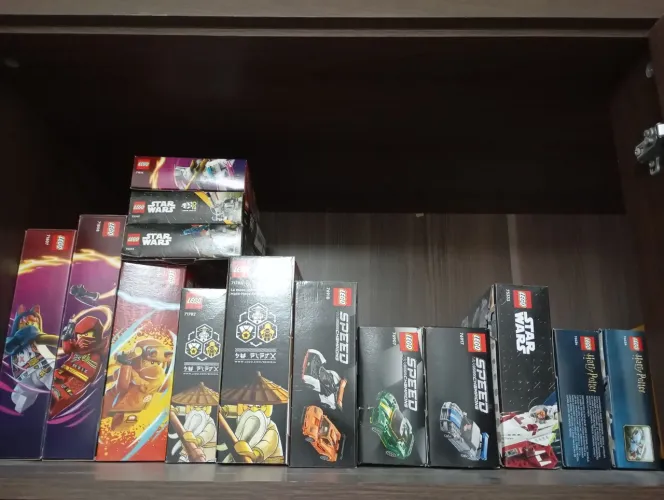 Lote de Lego Ninjago Harry Potter e Star Wars + chaveiros Lego