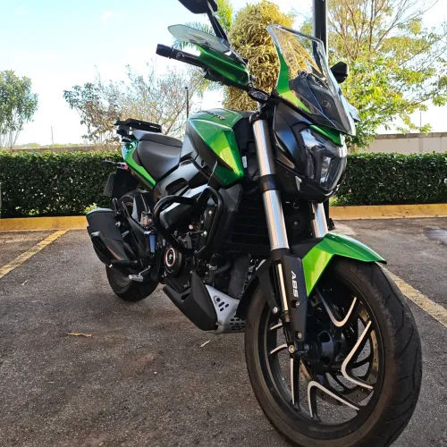 Dominar 400 Baixo km!