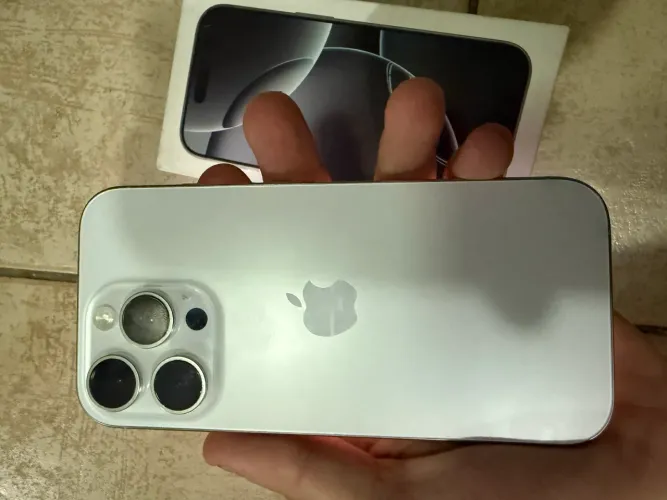 iPhone 16 pro 128 gb