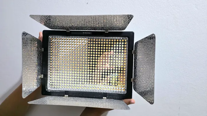 LED YN600L II