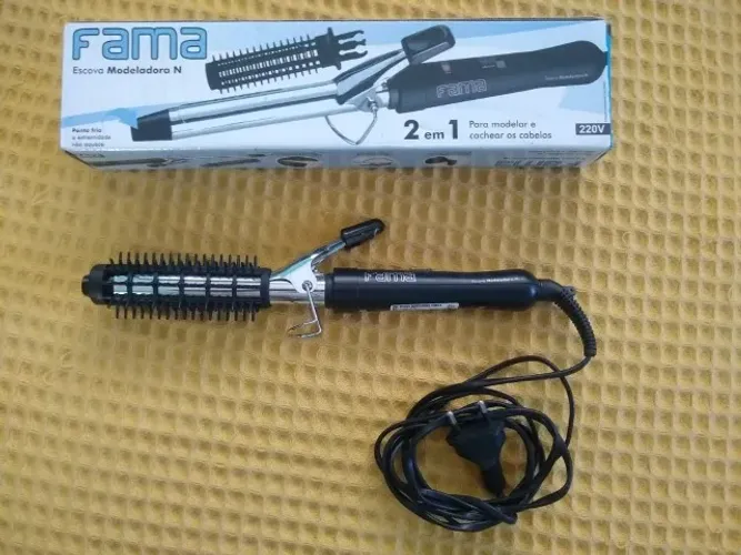 ESCOVA MODELADORA 2 EM 1 MARCA FAMA