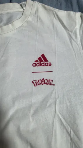 Camisa Adidas x Pokémon (Original)