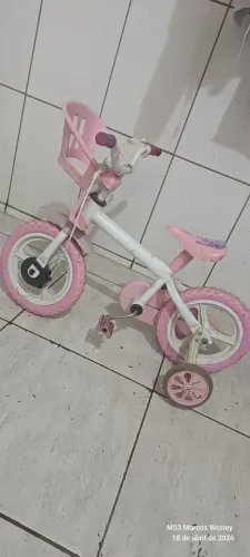 Bicicleta infantil feminina