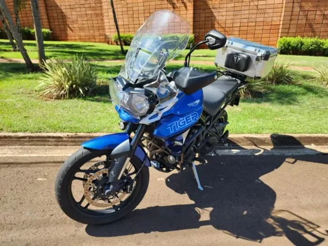 TRIUMPH TIGER 800 XRX 2019 - OTIMO ESTADO - ESTUDO TROCA