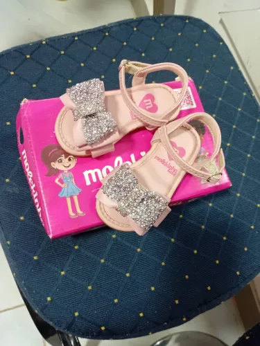 Sapatinho de bebe molequinha