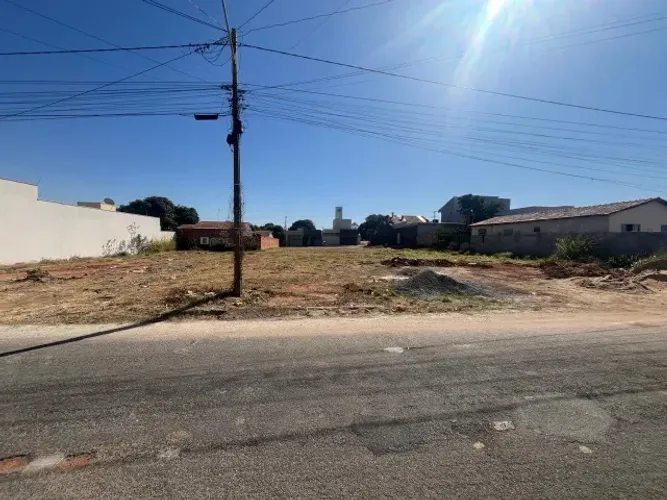Vende-se lote no Setor Cristina 2 - Trindade/GO