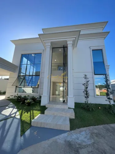 Casa de Alto Padrão em Condomínio Fechado Neoclássica e Moderna