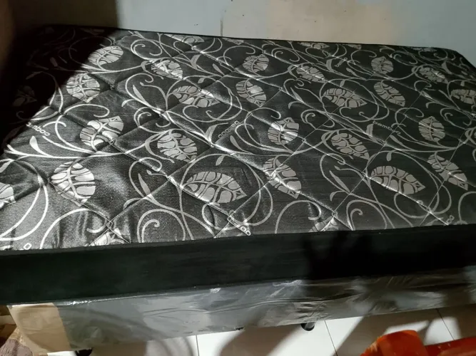 Vendo está cama " solteirão " Interessados chamar no pv, Fazemos acordo!