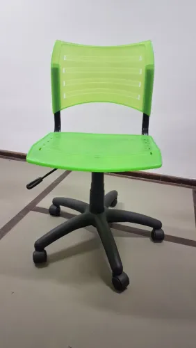 Cadeira para quarto de criança