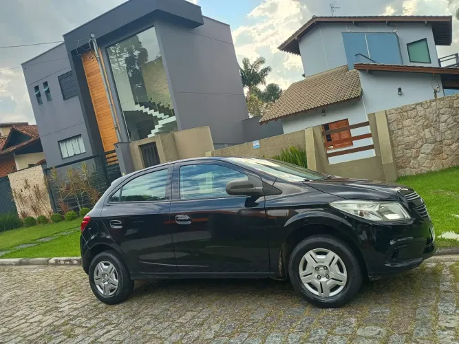 Chevrolet Onix JOY Hatch 1.0 8V Flex Mec. 4P 2017