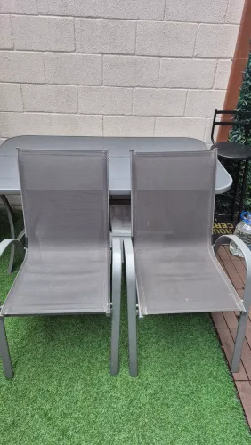 Conjunto Mesa de Vidro + 4 Cadeiras Naterial (Leroy Merlin)