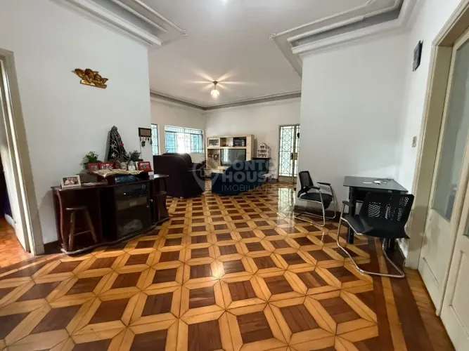 Casa Térrea terreno 12x27 com 2 dorm quintal edícula 3 vagas Vila Monumento