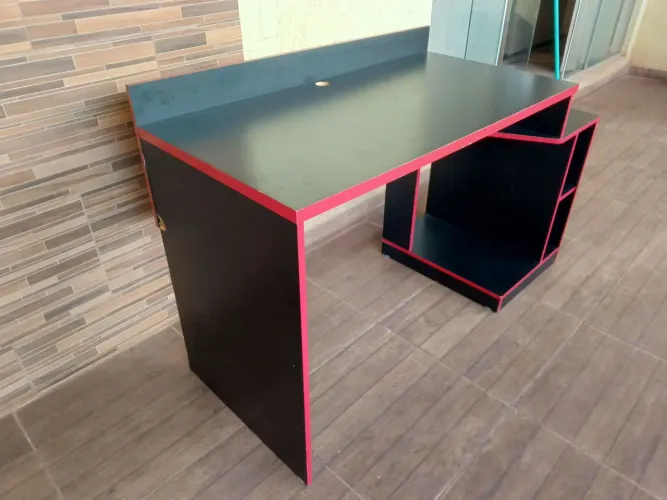 Mesa para quarto ( gamer )