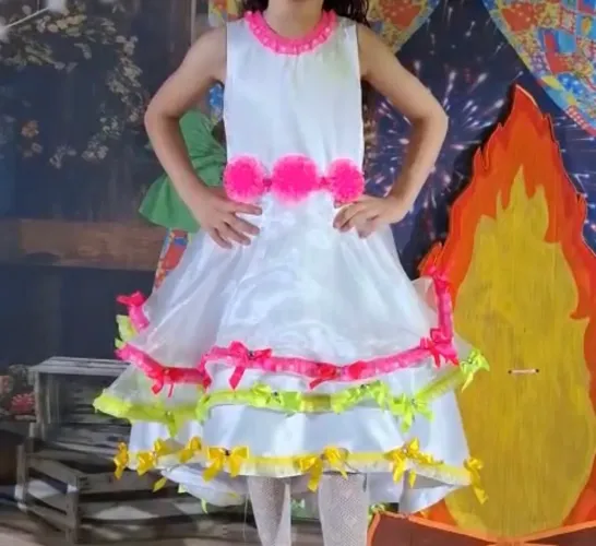 Vestido de noiva junino infantil