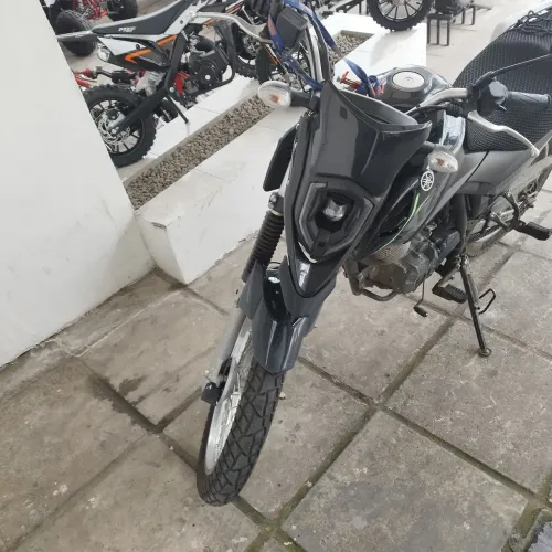 Moto pouco rodada , oportunidade de negócio pra quem quer uma moto que não dar problema.  