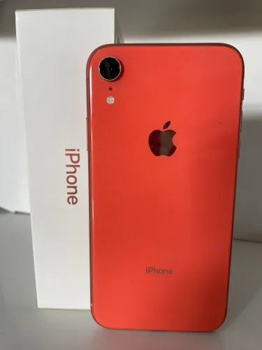 IPHONE XR 128GB.