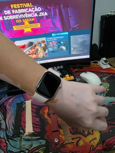 Apple Watch Series 9 GPS 41mm 64GB + 5 pulseiras e bumper