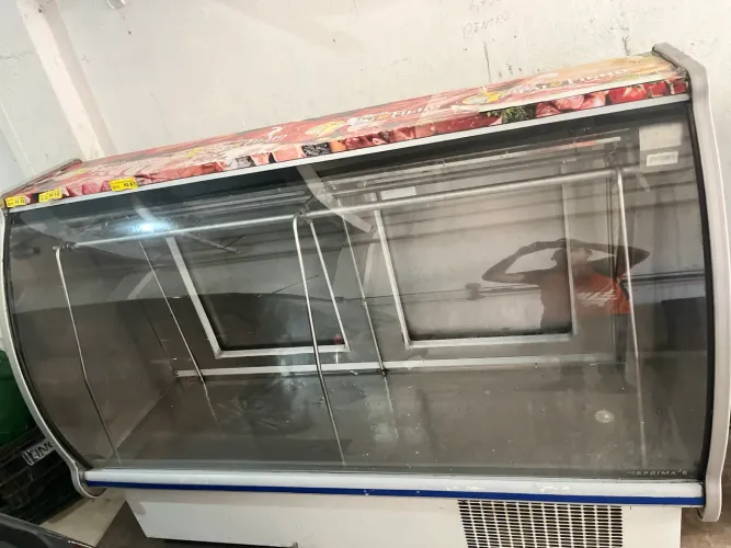 Balcão de carne 2 metro