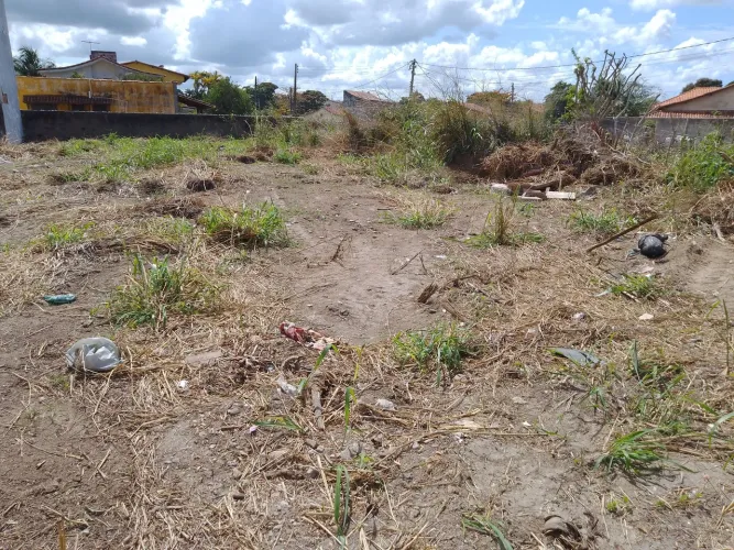 Terreno em Araruama 2ª quadra da lagoa