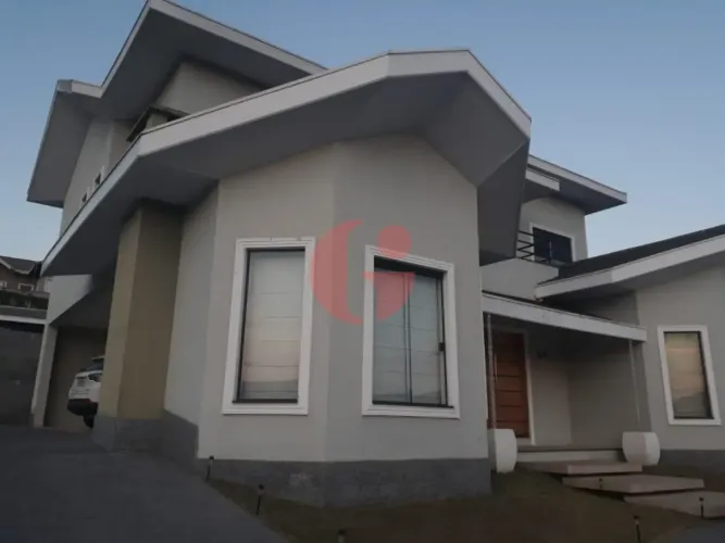 Casa em condomínio para venda com 05 quartos e 03 vagas de garagem - 432,55m² em Jacareí