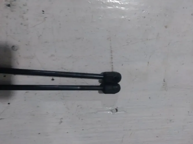 amortecedor porta mala Ford/Mondeo 1995/97