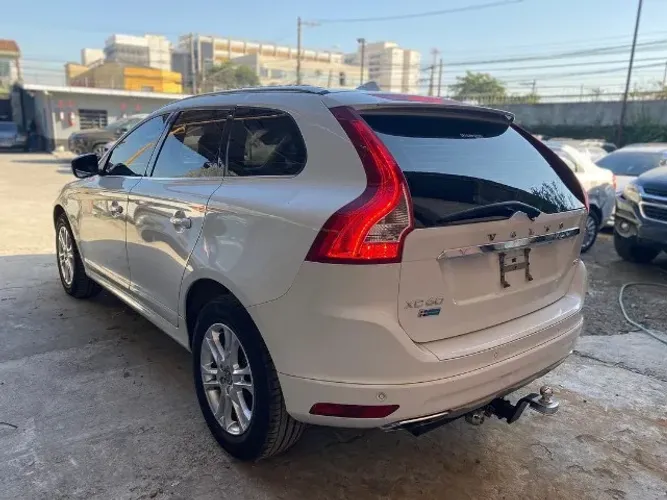 Volvo Xc60 T5 2.0 2016 Airbag Motor Retrovisor Capo Porta Farol Lantena Sucata