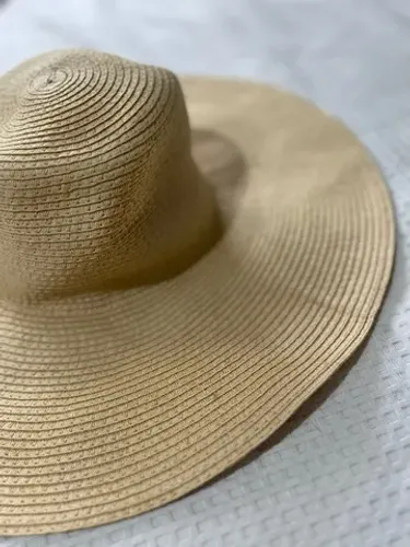 Chapéu de praia modelo floppy