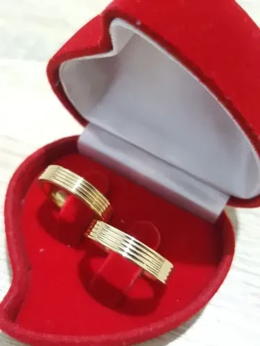 PAR DE ALIANÇA BANHADA A OURO 18K 