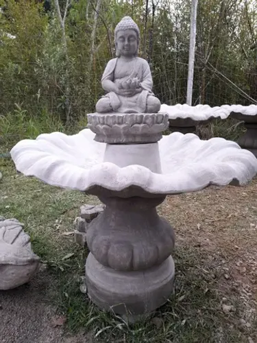 Fonte grande em cimento modelo Buda menino flor de lotus 