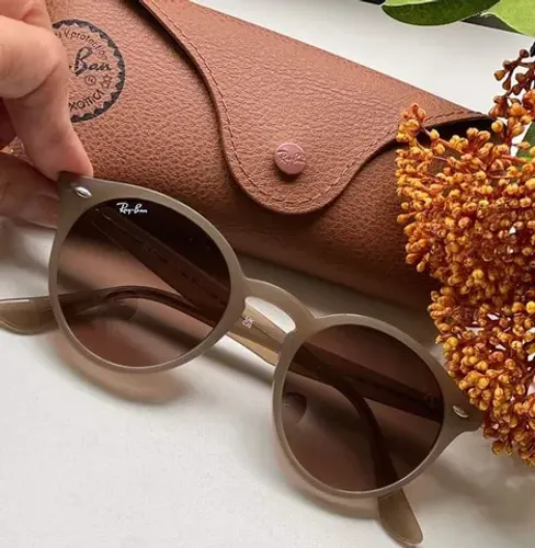 Óculos de Sol Rayban femenino bege