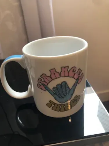 Caneca stranger things tok stok