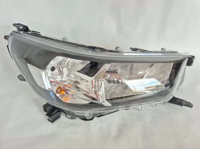 Farol Direito Hilux 2020 2021 2022 Sem Led NovoOriginal 